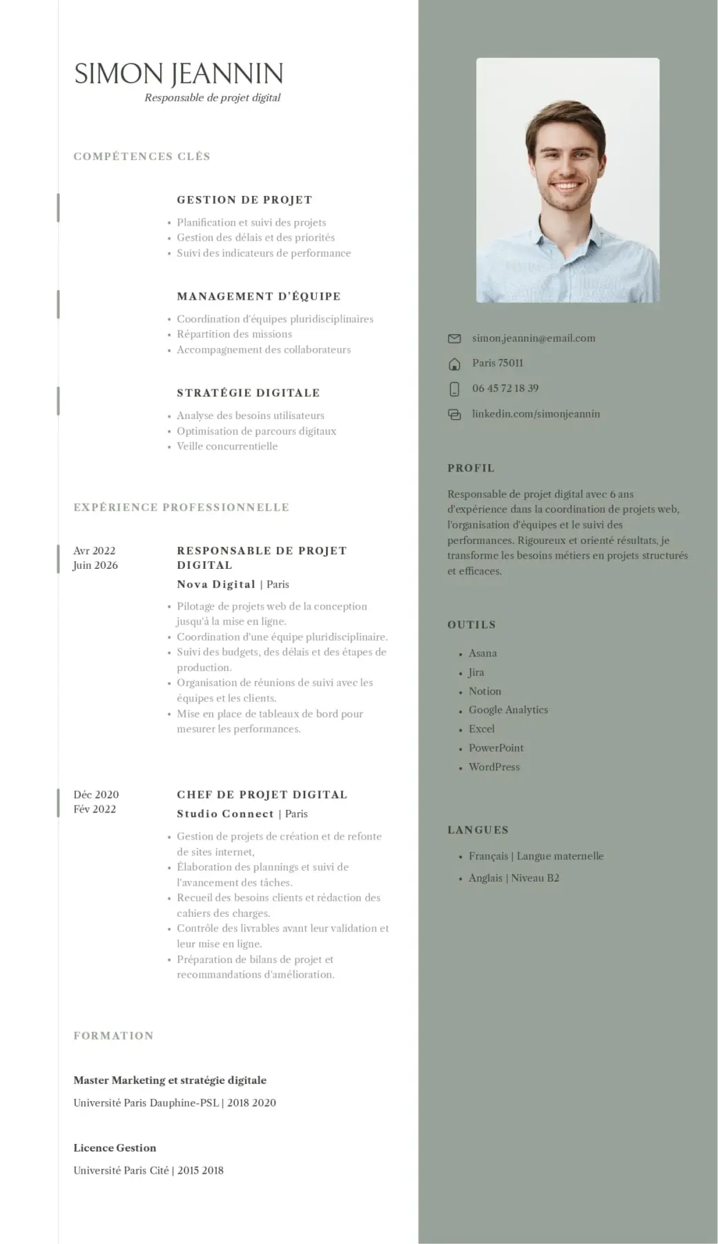 Modèle de CV par compétences moderne pour un profil de chef de projet digital
